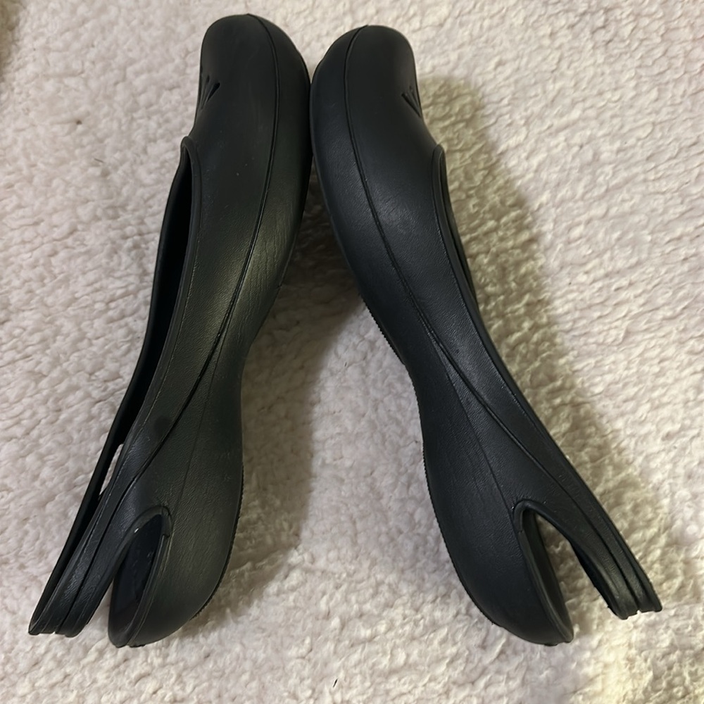 Black Mary Jane/ Ballet Crocs - Picture 5 of 8